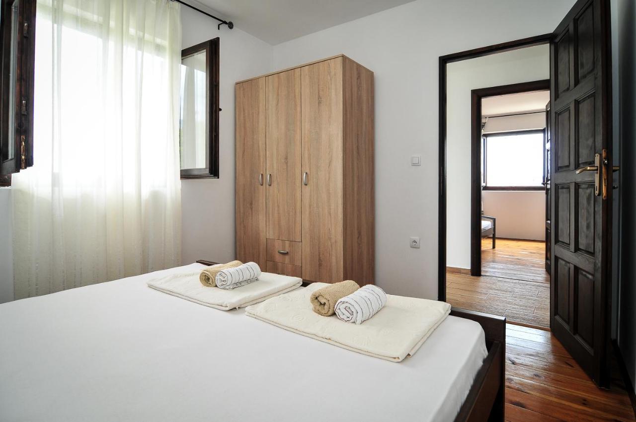 Milosavljevic Apartments Tivat Exterior foto